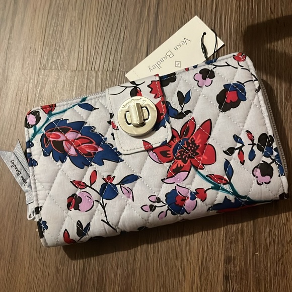 NEW with tags Vera Bradley matching purse and wallet. Vineyard floral design - Picture 4 of 10